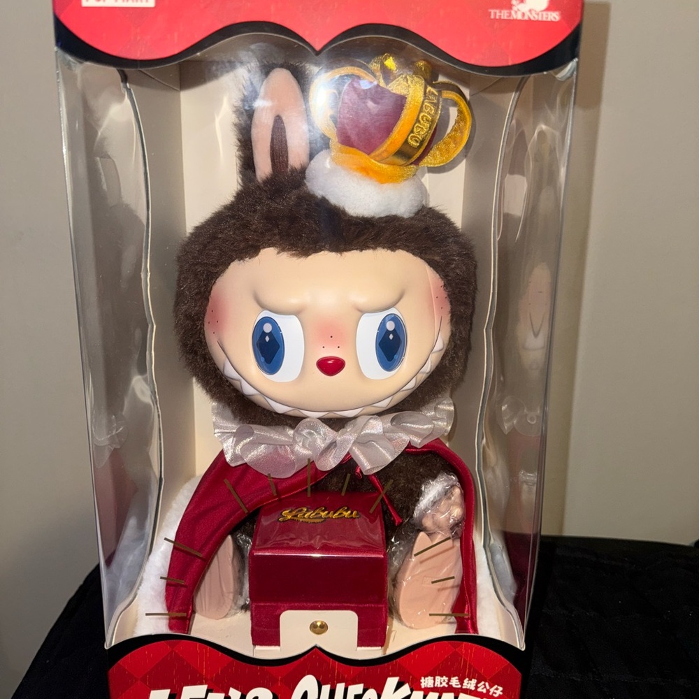 Labubu Let’s Checkmate King